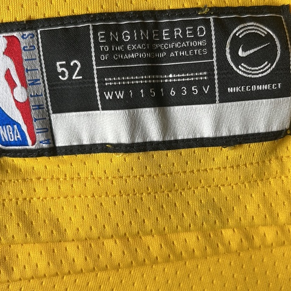 Lakers Jersey - Picture 3 of 4